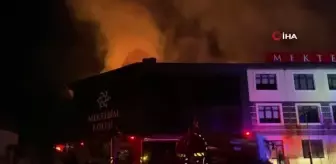 Uşak'ta Tadilat Sırasında Çıkan Yangın Okulu Harabeye Çevirdi