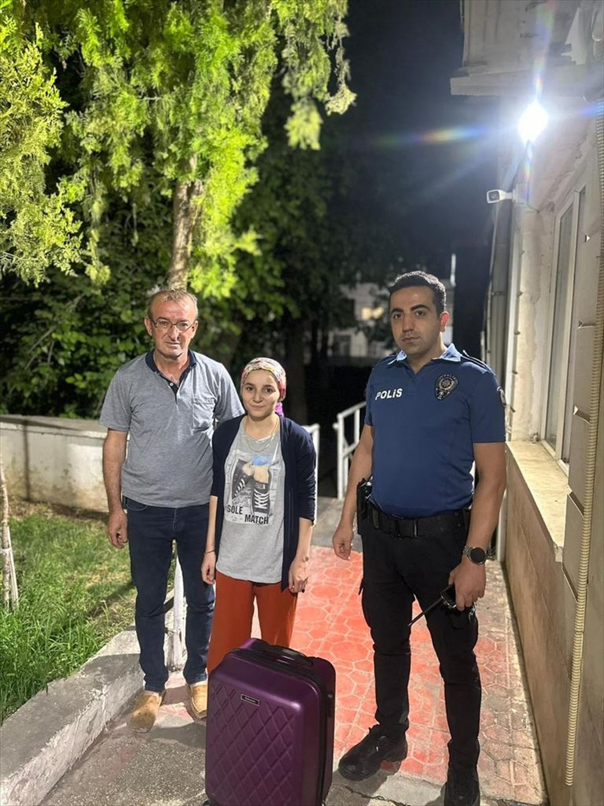 Nusaybin'de Yanlışlıkla Alınan Çantadan Çıkan 350 Bin Liralık Ziynet Eşyası Polise Teslim Edildi