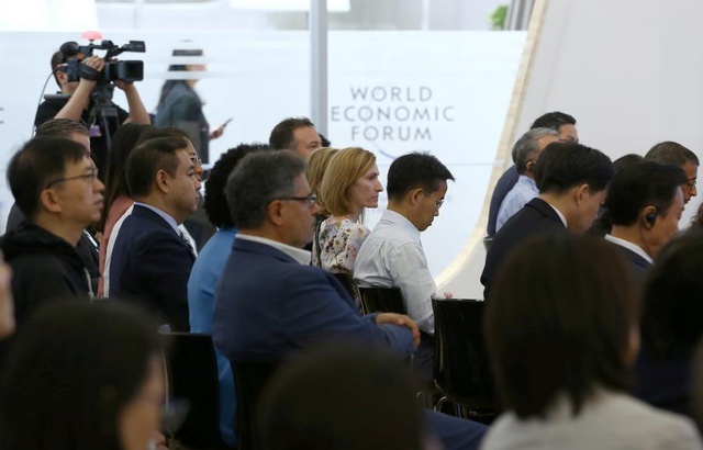 Yaz Davos Forumu'nda Çin'in Gelecek Trendleri Konuşuldu Yaz Davos Forumu'nda Çin'in Gelecek Trendleri Konuşuldu