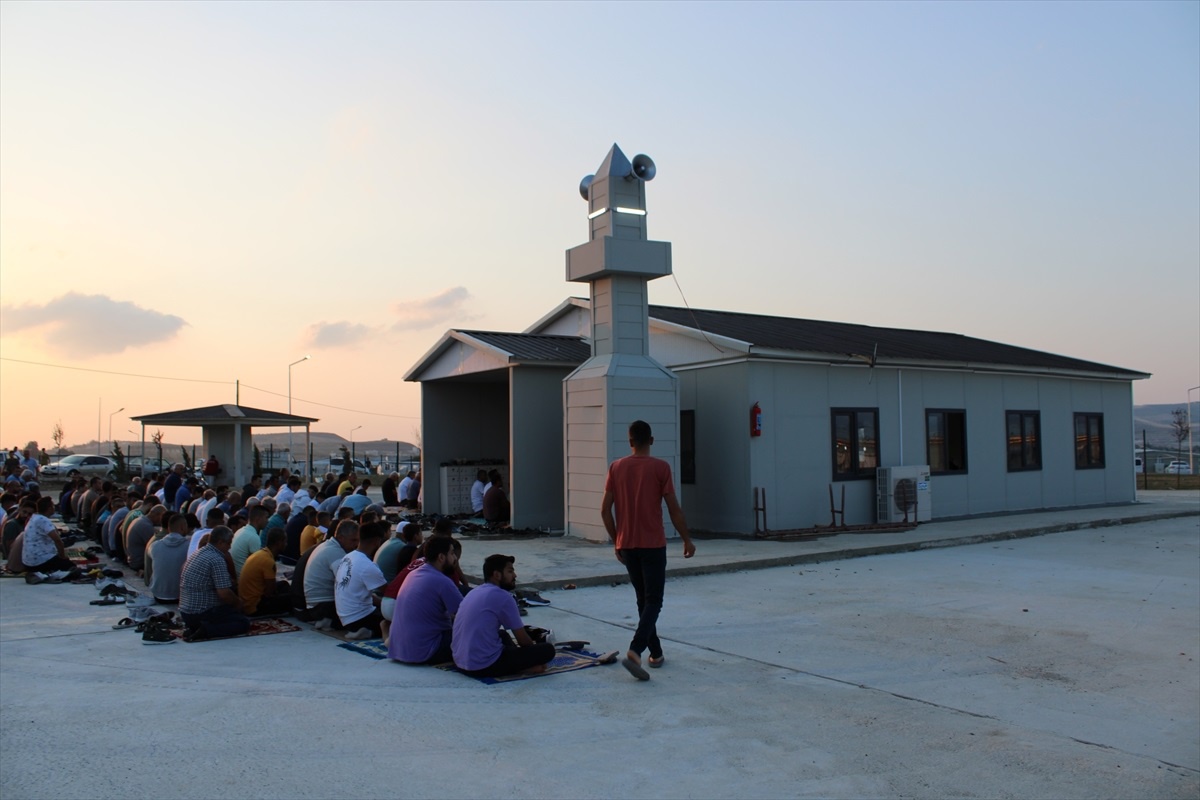 Adana, Mersin, Hatay ve Osmaniye\'de Kurban Bayramı namazı kılındı