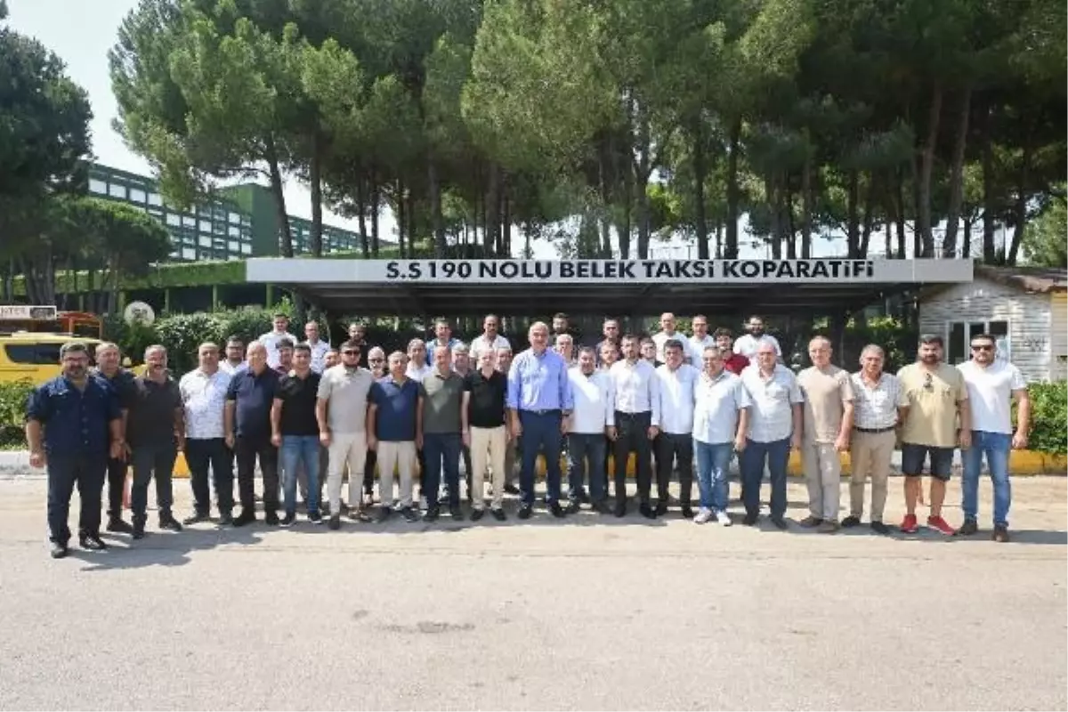 Kültür ve Turizm Bakanı Mehmet Nuri Ersoy, Antalya\'da Taksici Esnafıyla Bayramlaştı