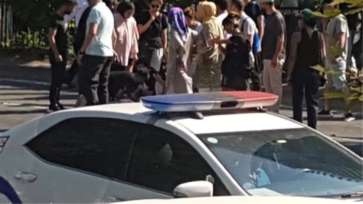 Beşiktaş\'ta Zincirleme Kaza: Yolun Karşısına Geçmeye Çalışan Kadına Otomobil Çarptı