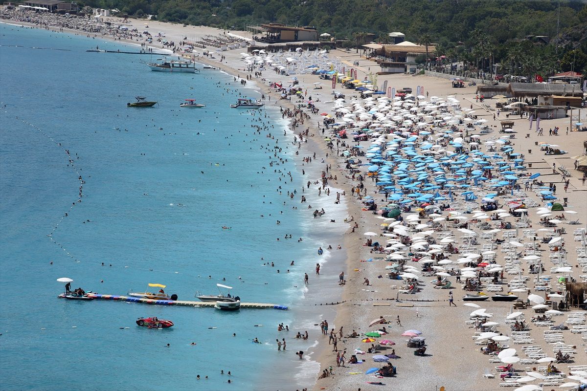 Fethiye\'deki turistik tesisler bayram tatiliyle dolup taşıyor
