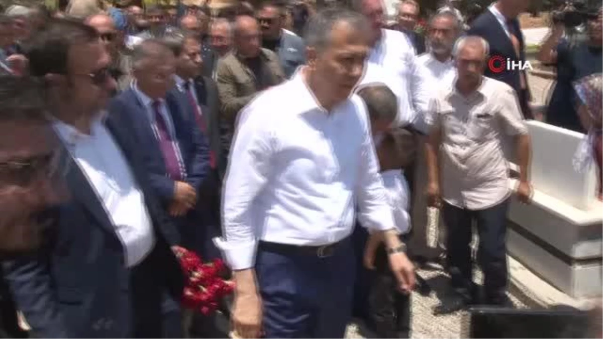 İçişleri Bakanı Ali Yerlikaya İslahiye\'de Depremzedelerle Buluştu
