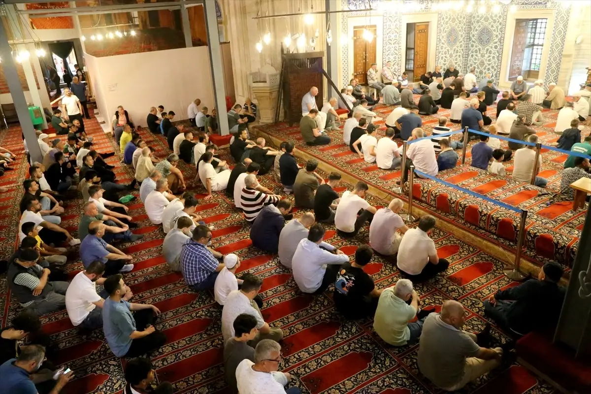 Edirne, Kırklareli ve Tekirdağ\'da Vatandaşlar Bayram Namazını Kıldı