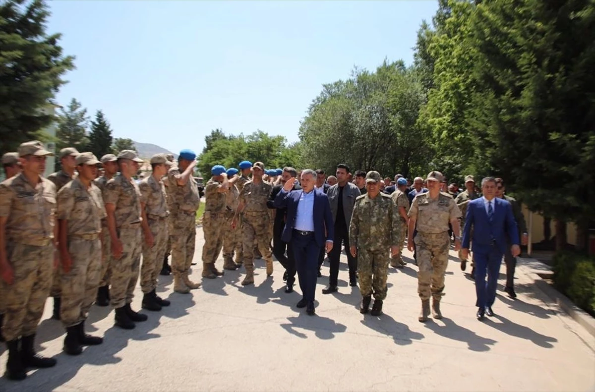 Şırnak Valisi Osman Bilgin, güvenlik güçlerini ziyaret etti