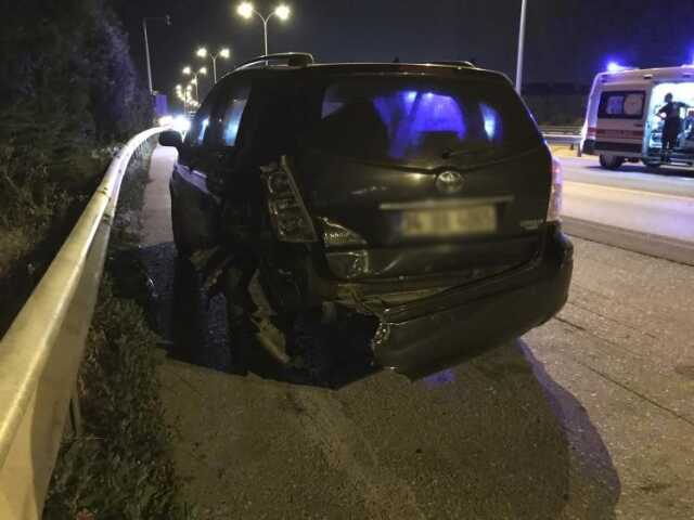 TEM'de kaza: Aynı otomobilden 8 yaralı çıktı TEM'de kaza: Aynı otomobilden 8 yaralı çıktı