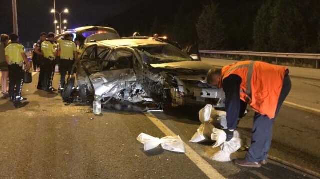 TEM'de kaza: Aynı otomobilden 8 yaralı çıktı TEM'de kaza: Aynı otomobilden 8 yaralı çıktı