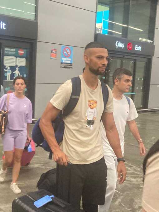 Trabzonspor'un yeni transferi Joaquin Fernandez İstanbul'a geldi Trabzonspor'un yeni transferi Joaquin Fernandez İstanbul'a geldi