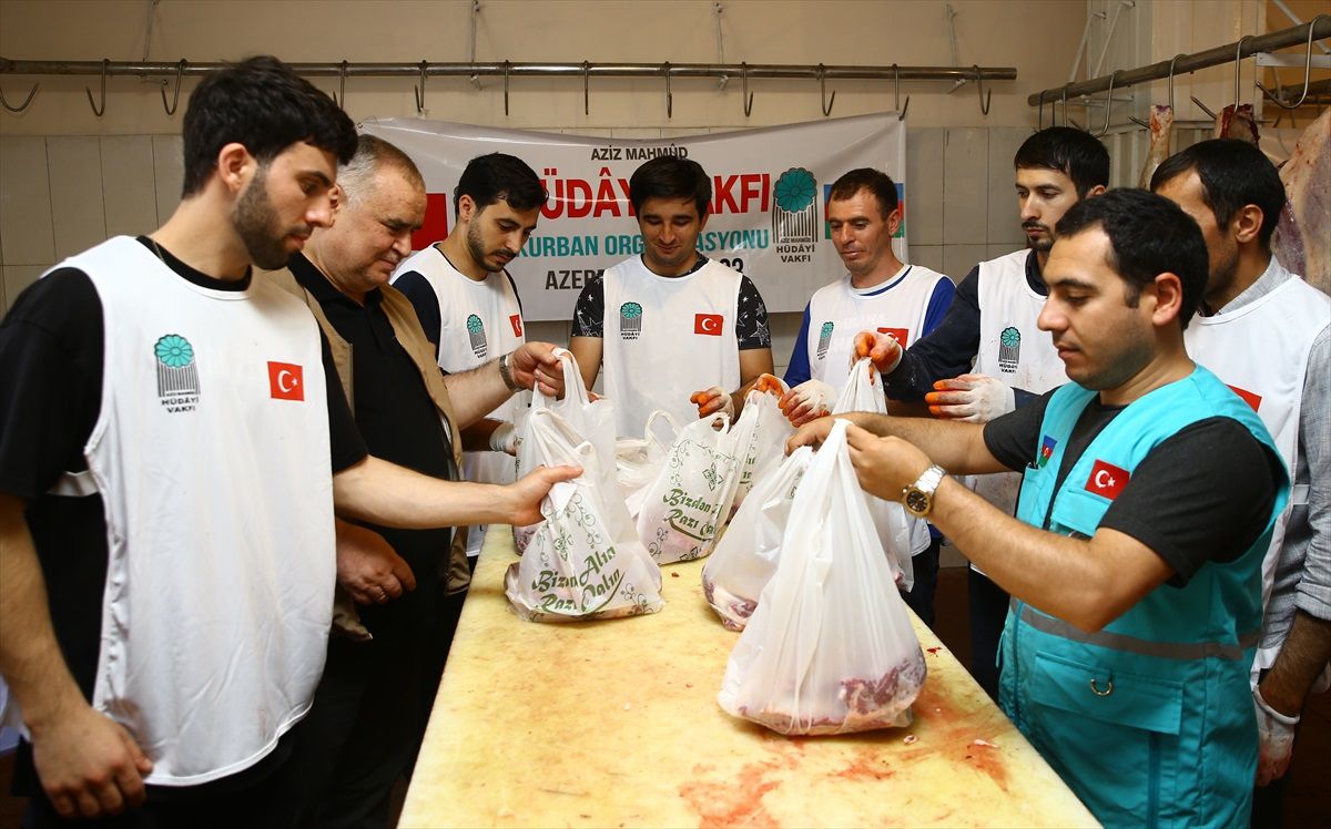 Azerbaycan\'da Türk hayırseverlerin kurduğu GYF tarafından kurban kesildi