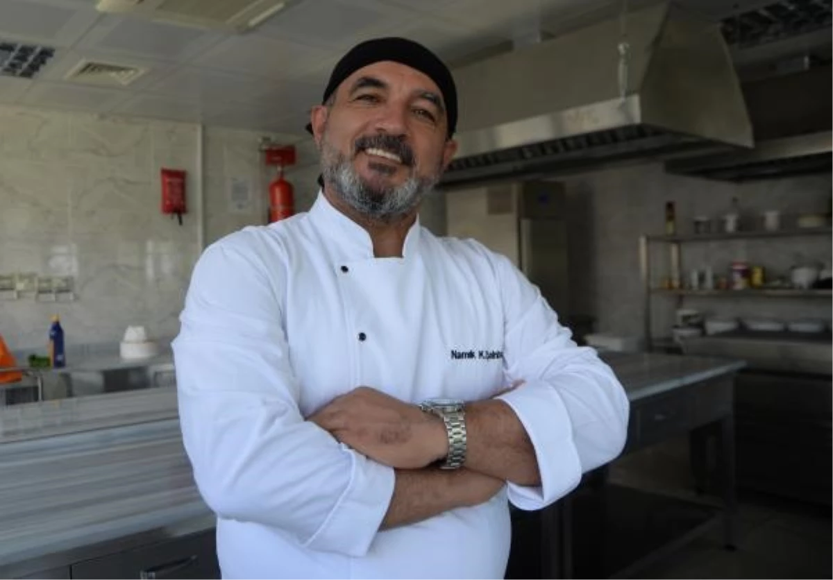 MEÜ Öğretim Üyesi Prof. Dr. Namık Kemal Şahbaz, Aşçılık Hayalini Gerçekleştirdi