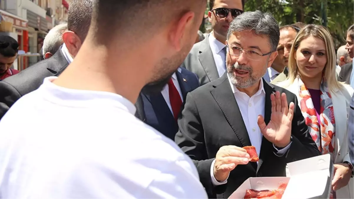 Bakan Yumaklı'dan esprili cevap: Kayseri pastırması mı, Kastamonu pastırması mı?