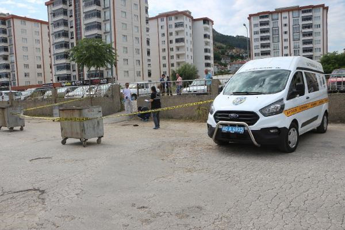Tokat\'ta Otobüs Şoförü Bıçaklanıp Pompalı Tüfekle Vuruldu