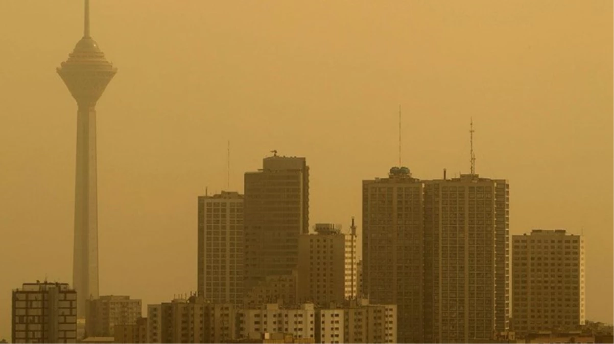 İran\'da toz fırtınası nedeniyle hastanelere başvuranların sayısı artıyor