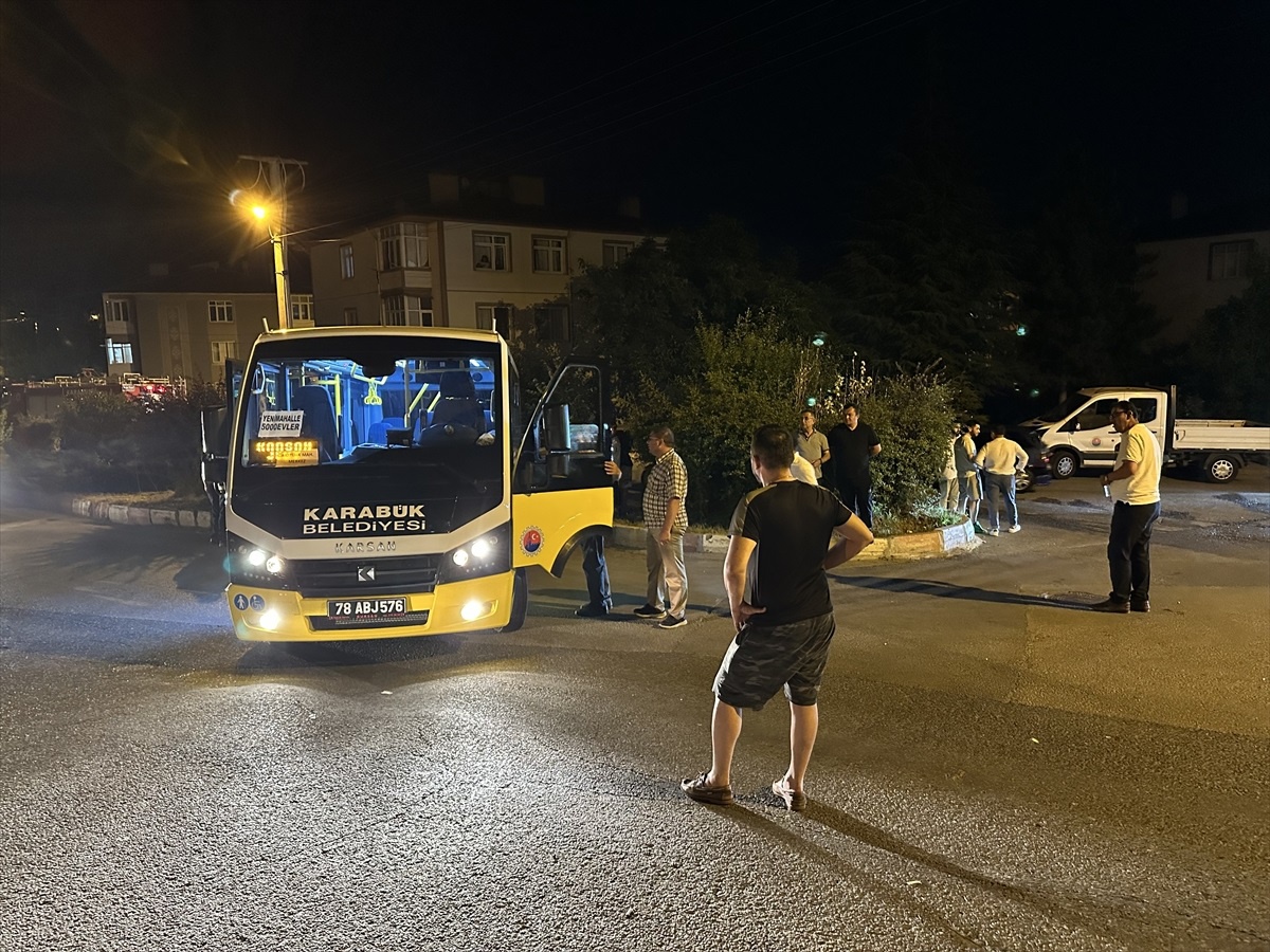 Karabük\'te Yolcu Minibüsü Çarpması Sonucu Yaya Hayatını Kaybetti