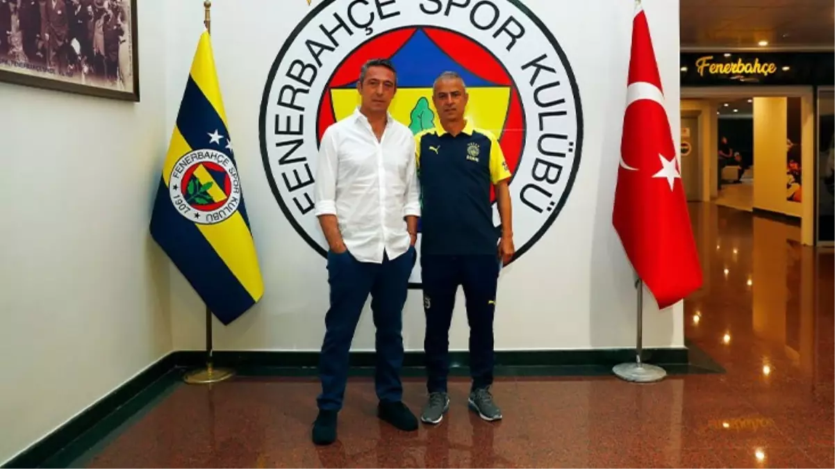 Fenerbahçe Başkanı Ali Koç, İsmail Kartal\'a hayırlı olsuna gitti