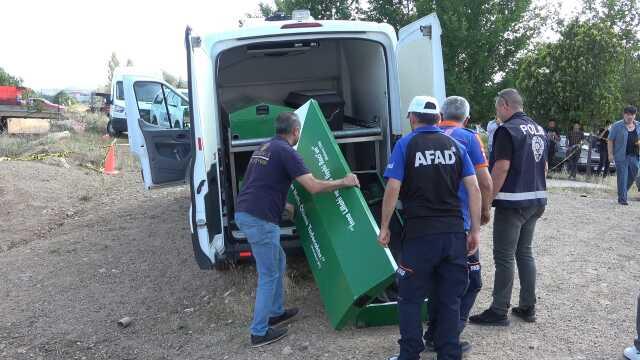 Kızılırmak'a düşen topu almak için suya giren 3 çocuk hayatını kaybetti