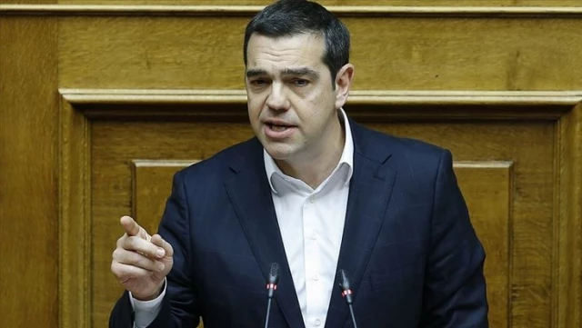 Yunanistan seçimlerinde ipi göğüsleyemeyen Alexis Çipras partisinden istifa etti