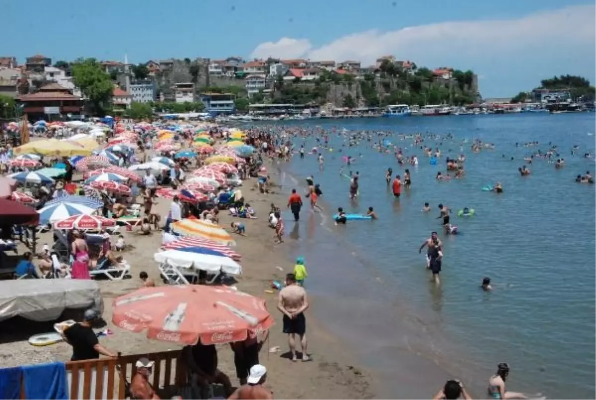 Amasra\'da Bayram Tatilinde Yoğunluk