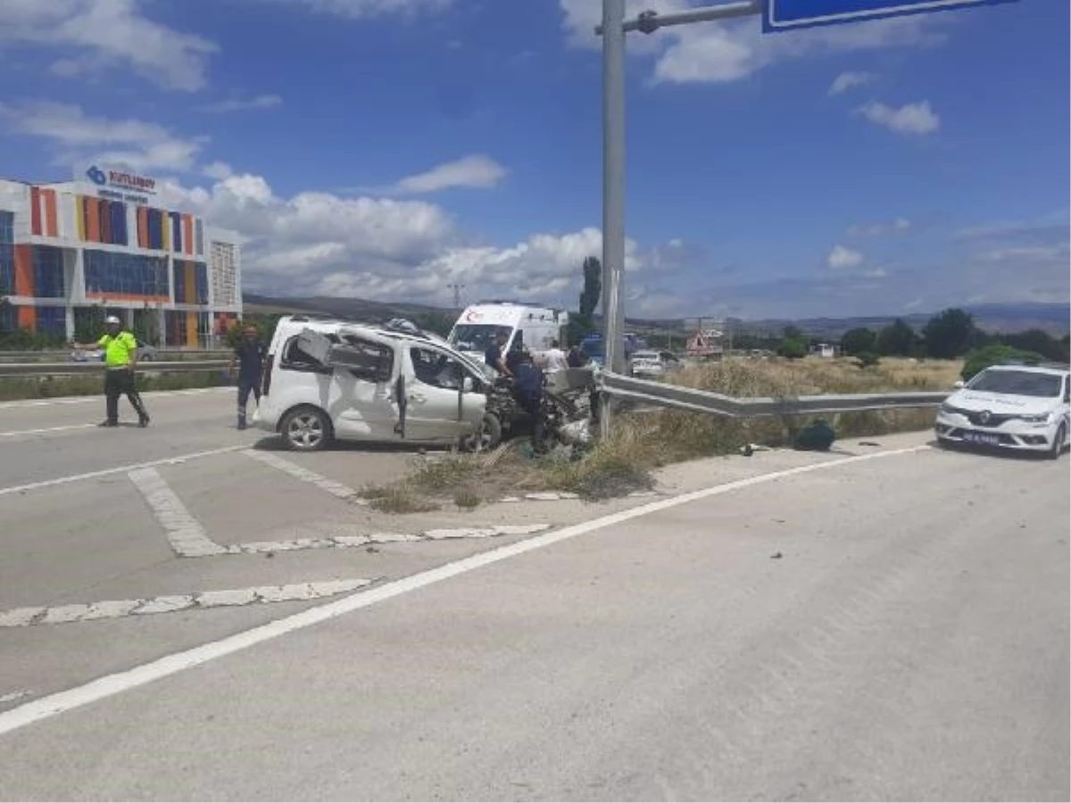 Amasya Merzifon\'da kaza: Karı-koca ve 3 çocuk yaralandı