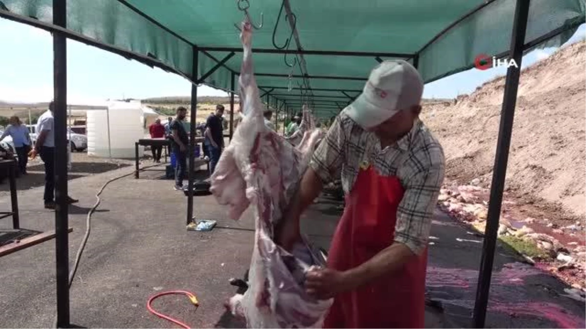 Elazığ\'da Vatandaşlar Bayramın Üçüncü Gününde de Kurban Kesimlerine Devam Etti