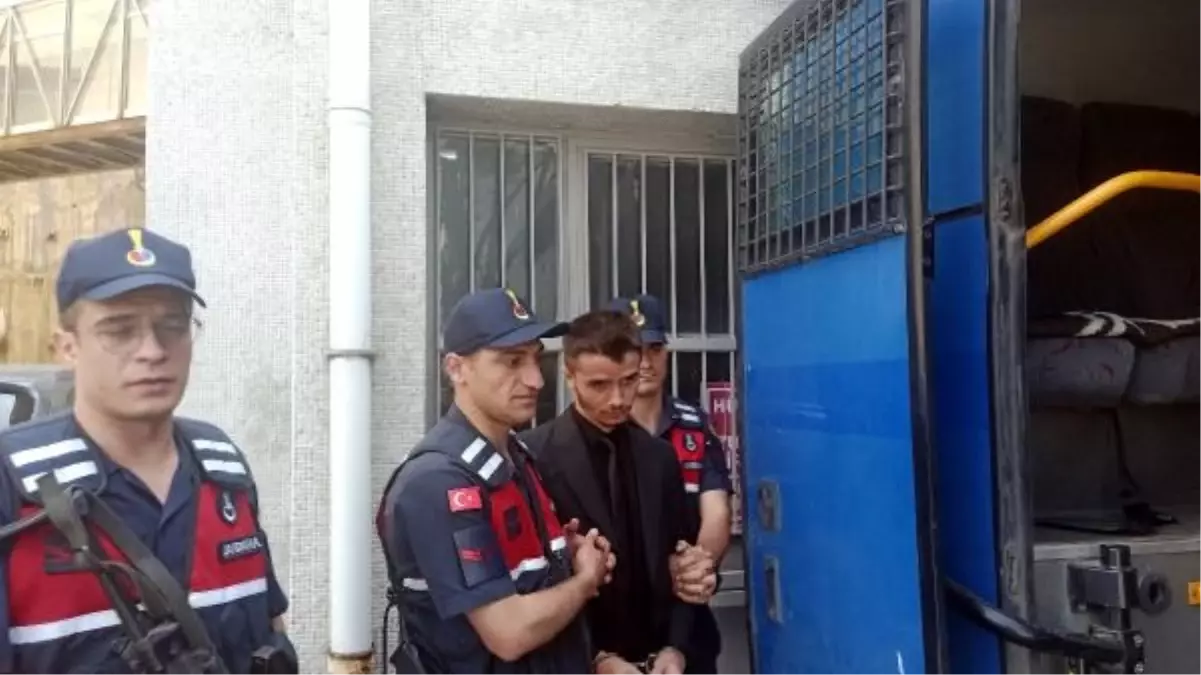 Zonguldak\'ta Eski Sevgili, Çıplak Fotoğrafları İfşa Edip Bıçakladı