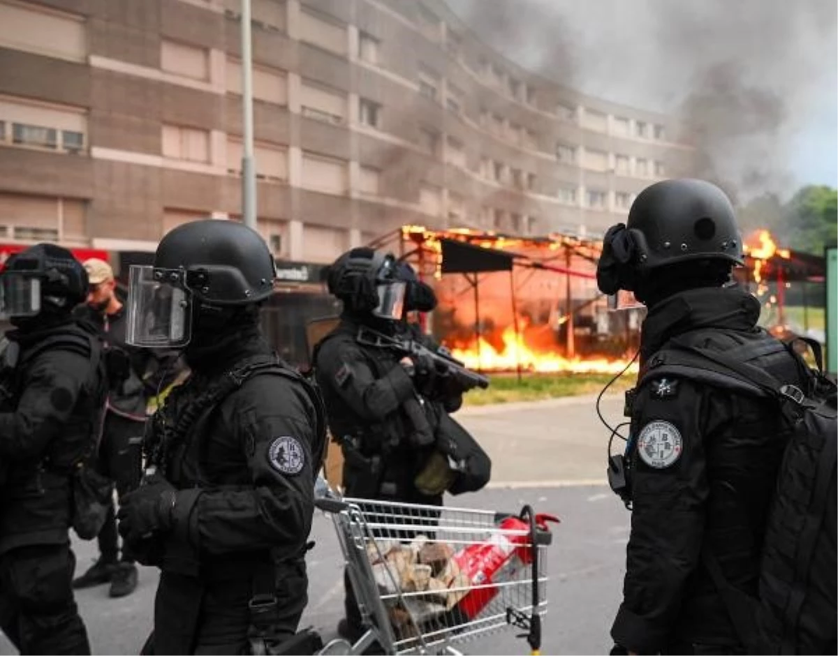Fransa\'da Nahel M\'in öldürülmesi protestolarında 667 gözaltı