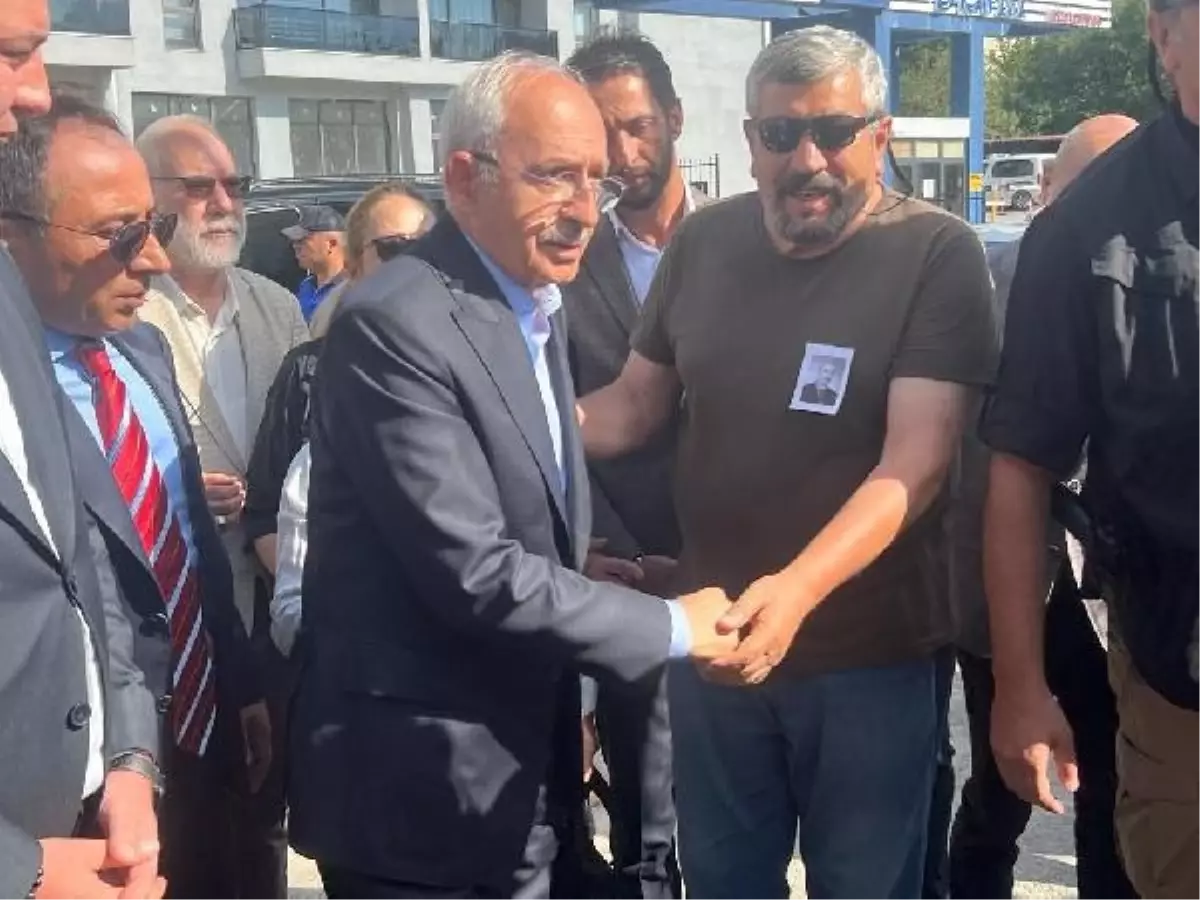 Kılıçdaroğlu, Dayısının Cenazesine Katıldı