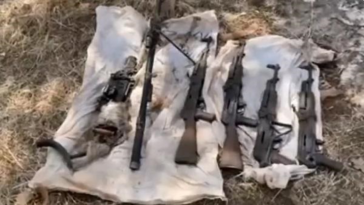 Pençe-Kilit Operasyonu Bölgesinde PKK\'ya Ait Silahlar Ele Geçirildi