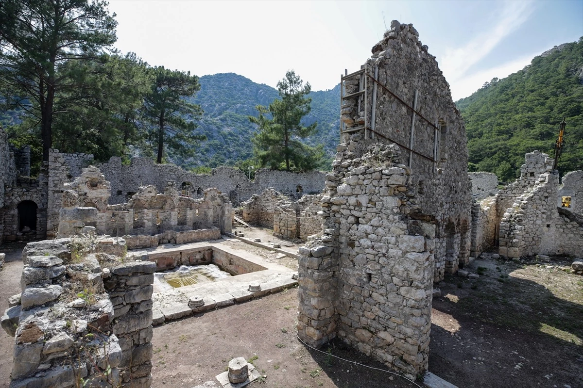 Antalya\'daki Olympos Antik Kenti, Kültür ve Sahil Turizmine Hizmet Ediyor