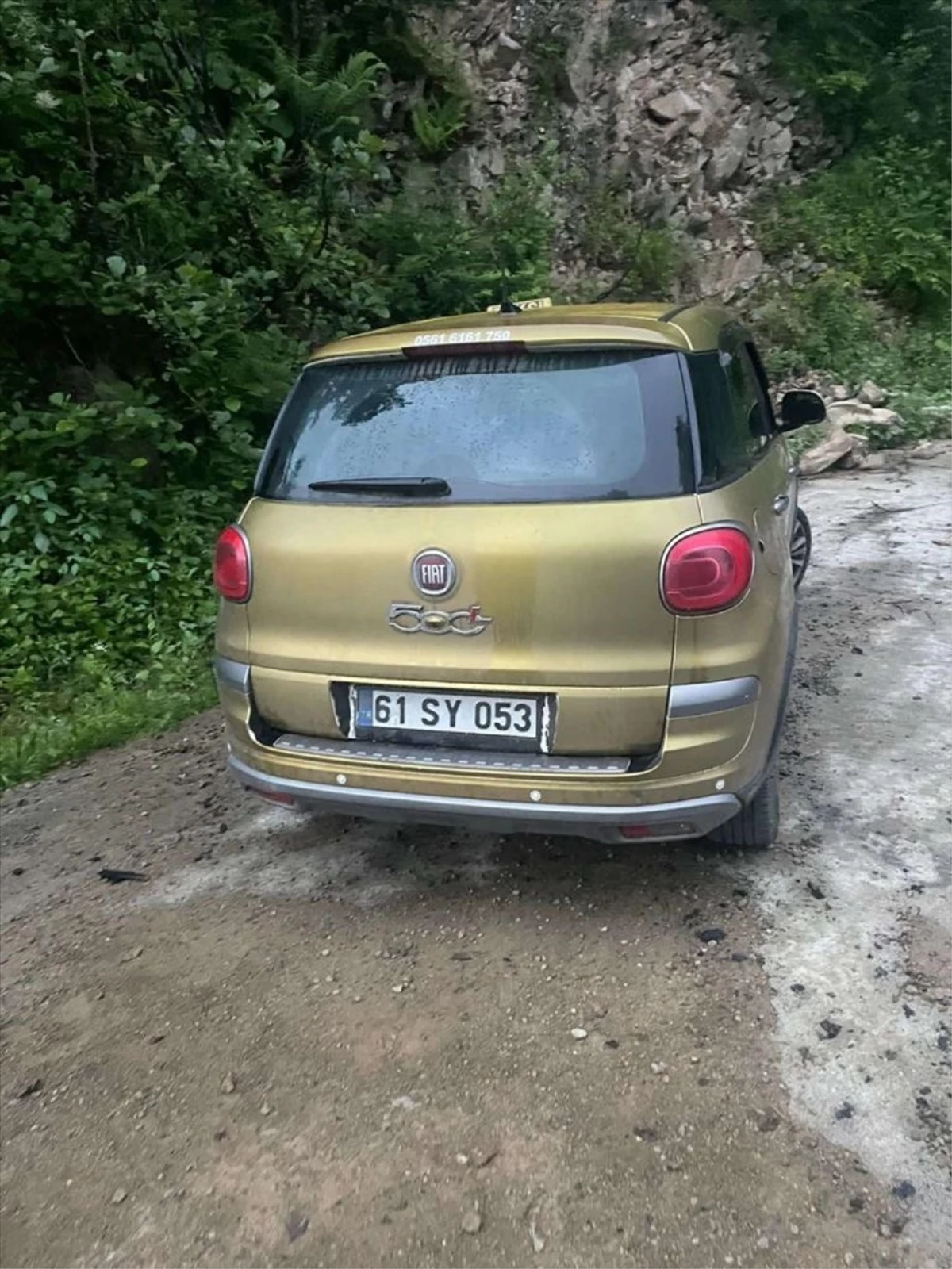 Trabzon\'da silahla vurulan taksicinin cesedi dere kenarında bulundu