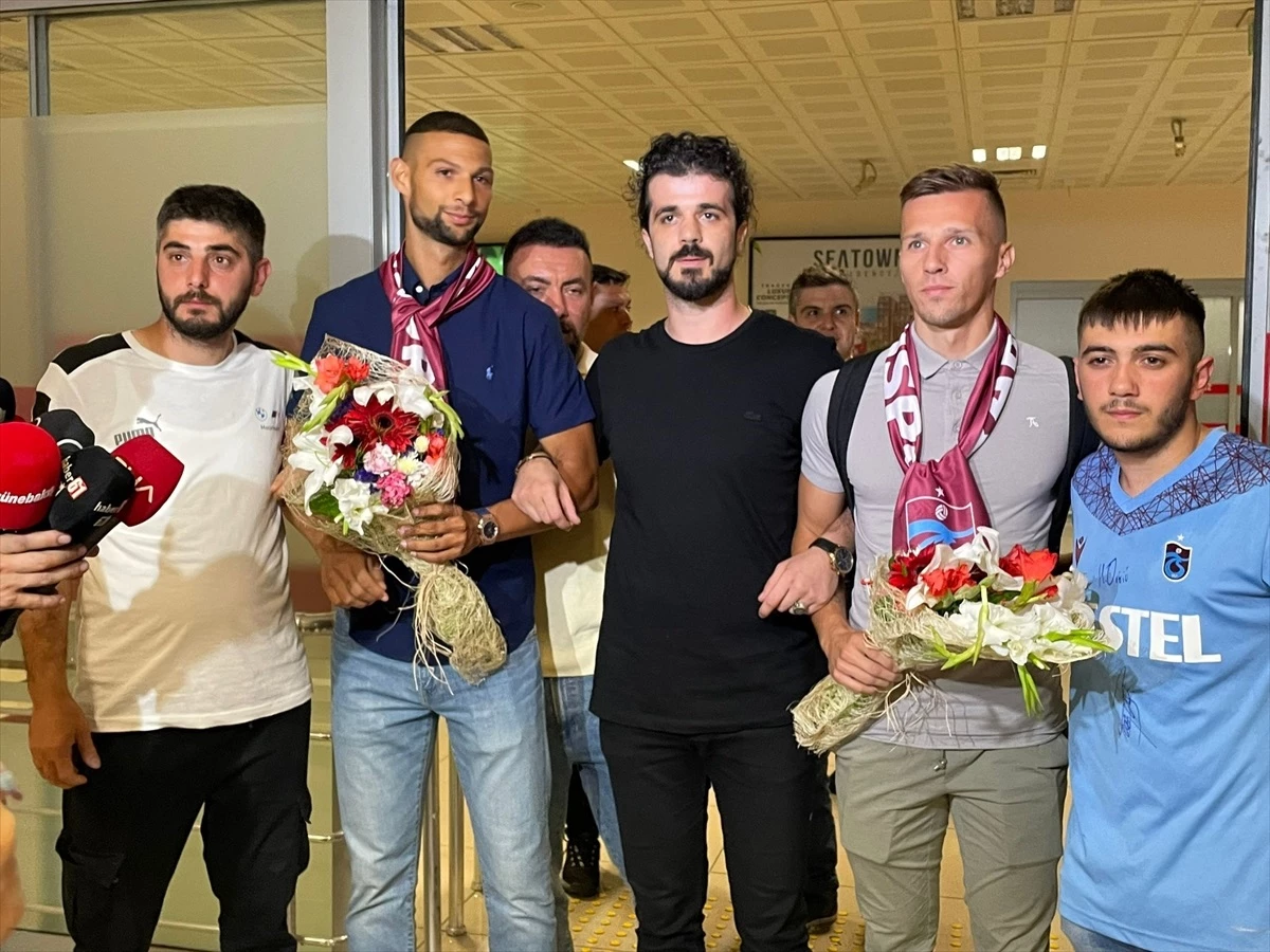 Trabzonspor\'a transfer görüşmesi için gelen futbolcular karşılandı