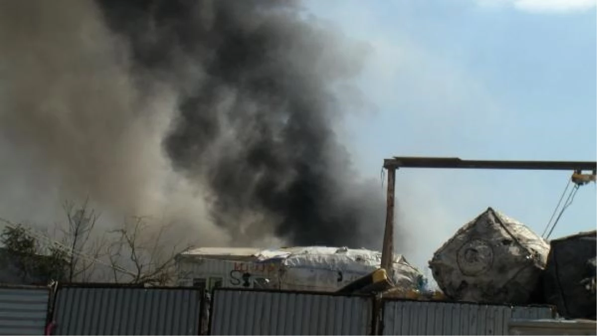 Tuzla\'da Marmaray Seferleri Yangın Nedeniyle Durdu