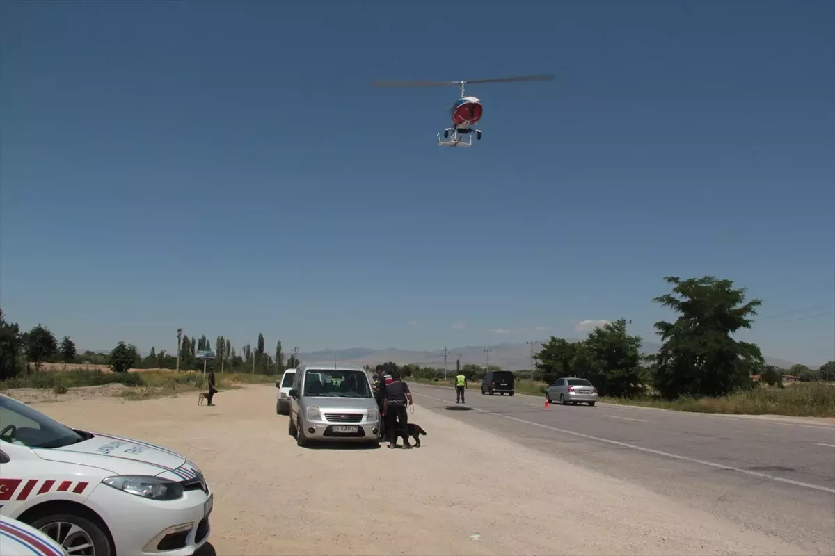 Kurban Bayramı tedbirleri kapsamında hava aracıyla trafik denetimi gerçekleştirildi
