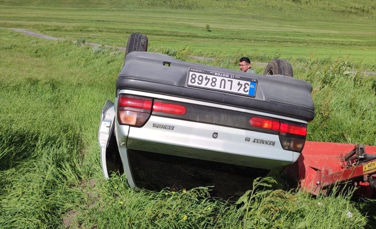 Ardahan\'da devrilen otomobildeki 5 kişi yaralandı