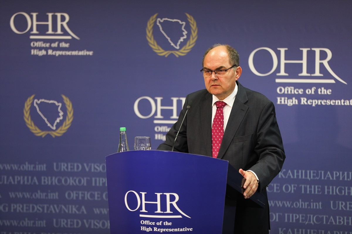 Bosna Hersek Yüksek Temsilcisi RS\'de Anayasa Mahkemesi kararlarını iptal eden yasa tasarısını iptal etti