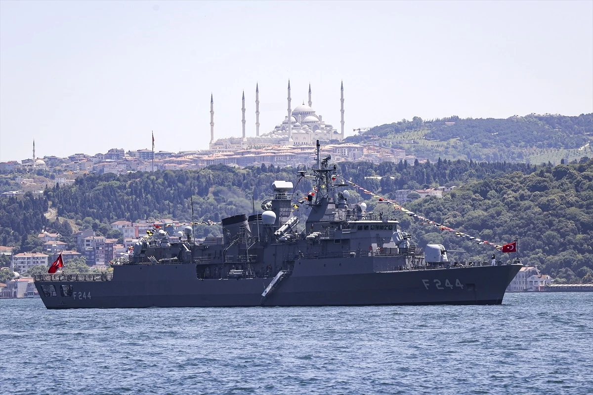 Denizcilik ve Kabotaj Bayramı\'nın 97\'nci yıl dönümü İstanbul\'da kutlandı