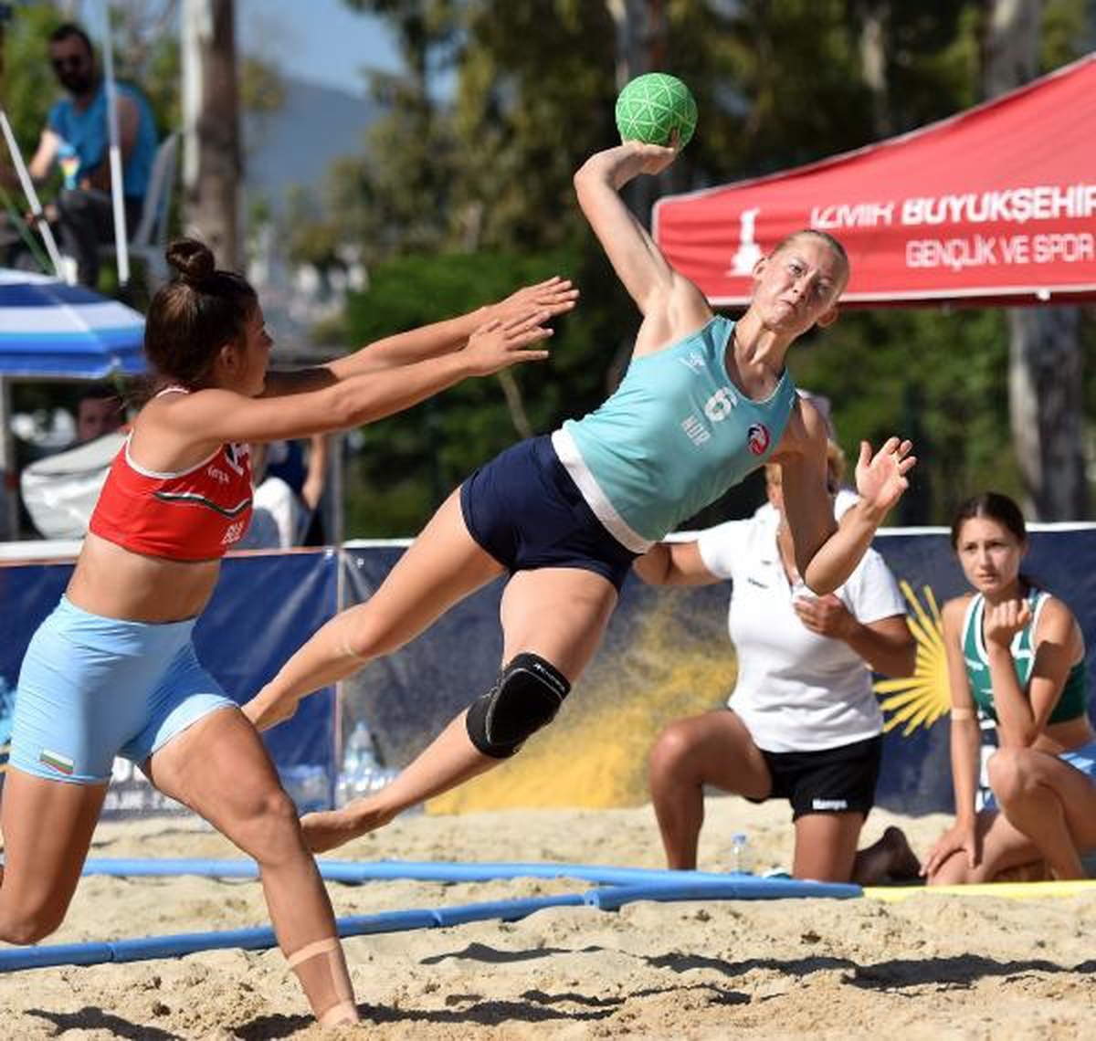 EHF Avrupa U17 Plaj Hentbolu Şampiyonası\'nda Türkiye milli takımları klasman maçlarına çıkacak