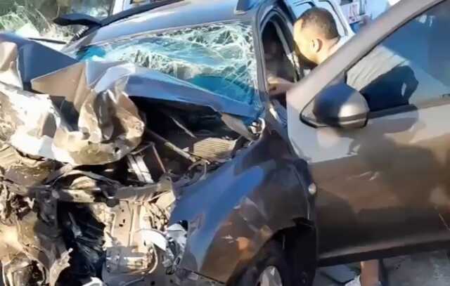 İzmir'deki feci kazada hayatını kaybedenler toprağa verildi İzmir'deki feci kazada hayatını kaybedenler toprağa verildi
