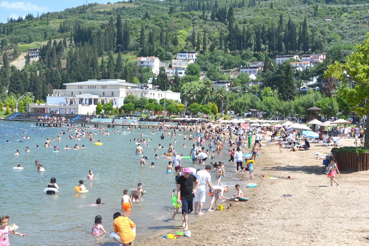 Kocaeli\'de Kurban Bayramı Tatilinde Sahillere Yoğun İlgi