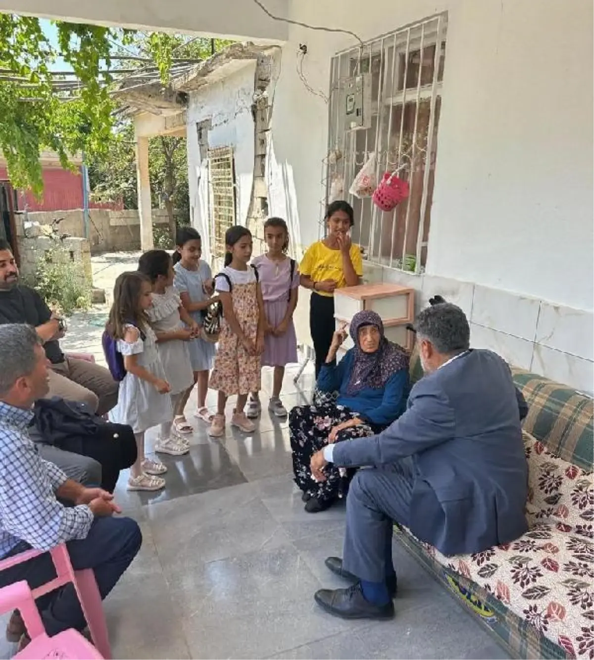 Milli Yol Partisi Genel Başkanı Remzi Çayır, Kahramanmaraş\'ta depremzedelerle buluştu