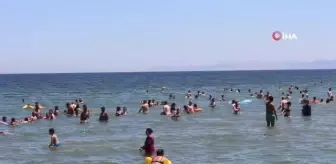 Tekirdağ'da Tatilciler Plajlara Akın Etti