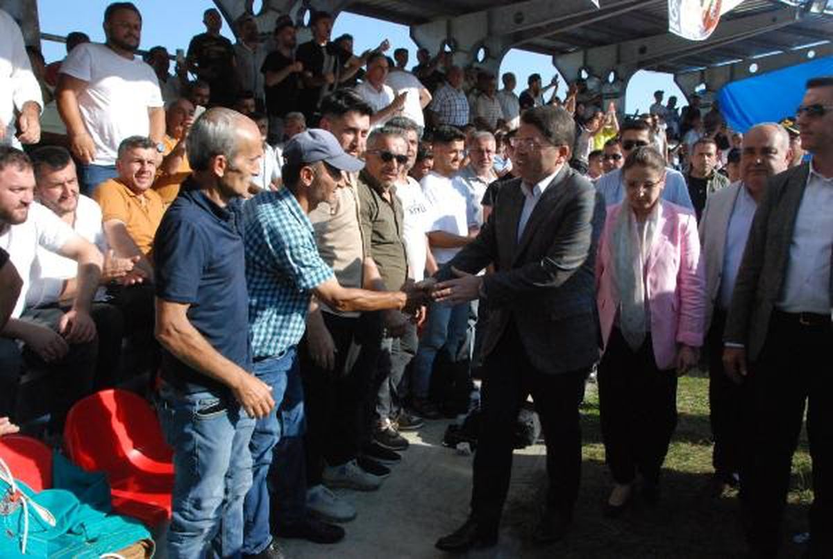 Adalet Bakanı Yılmaz Tunç, Karakucak Güreş Müsabakalarına Katıldı