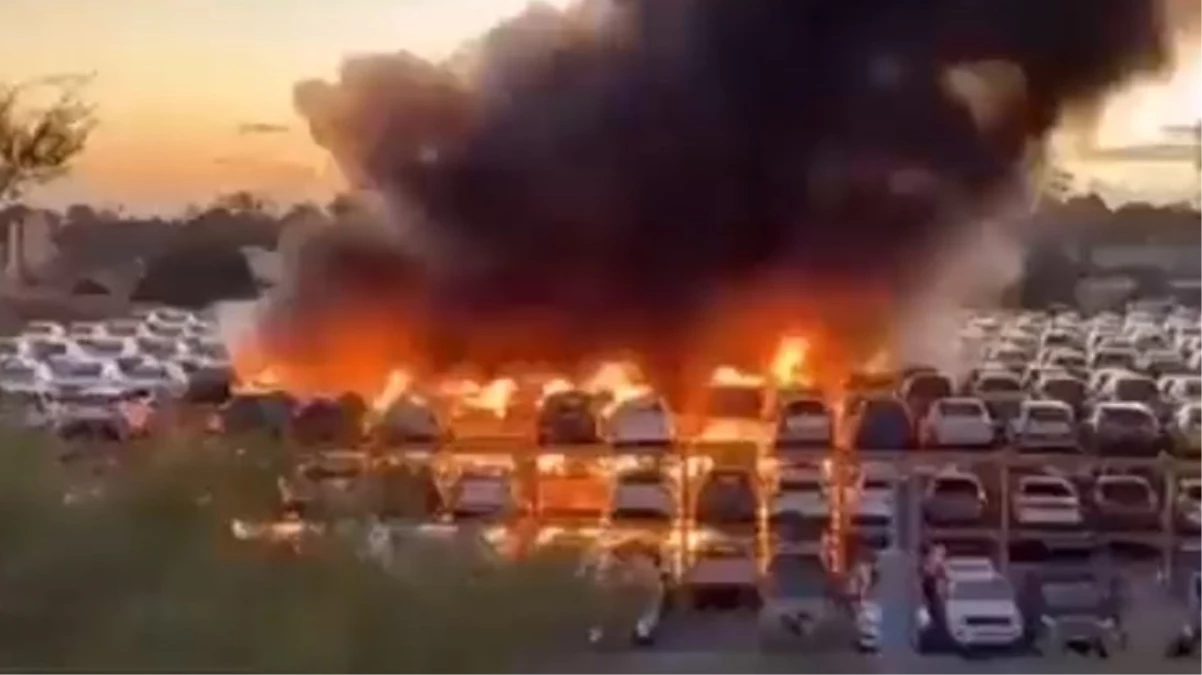 Fransa yangın yeri! Marsilya\'da göstericiler sıfır araçları ateşe verdi