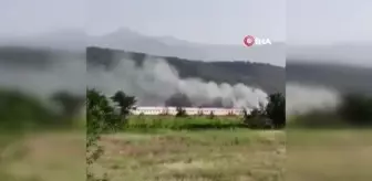 İçi yolcu dolu trenin vagonu alev alev yandı