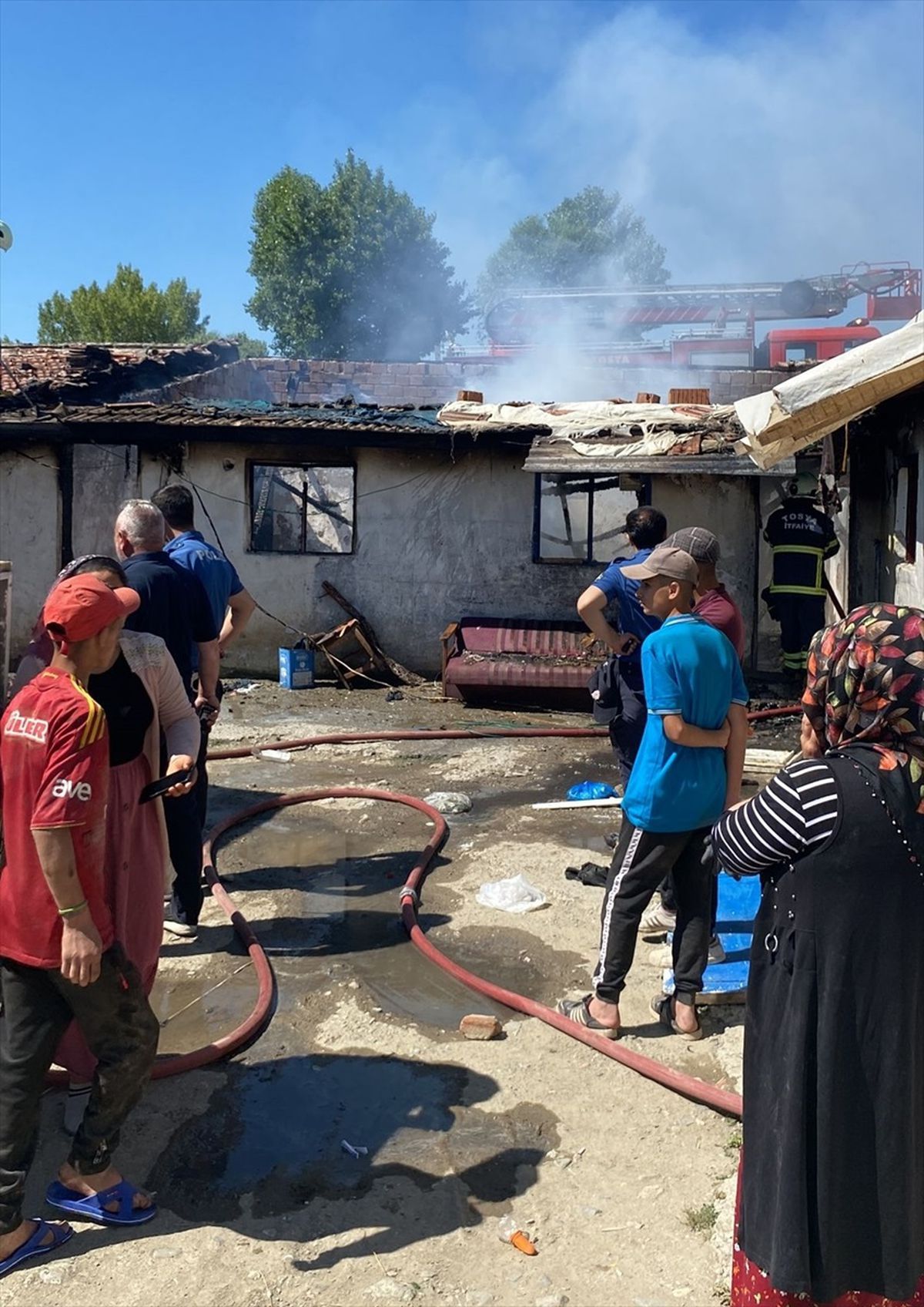 Tosya\'da çıkan yangında ev kullanılamaz hale geldi
