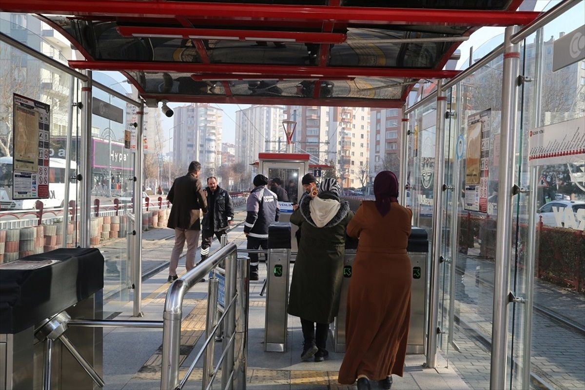 Kayseri\'de Kurban Bayramı Boyunca 303 Bin 121 Kişi Raylı Sistemden Ücretsiz Faydalandı