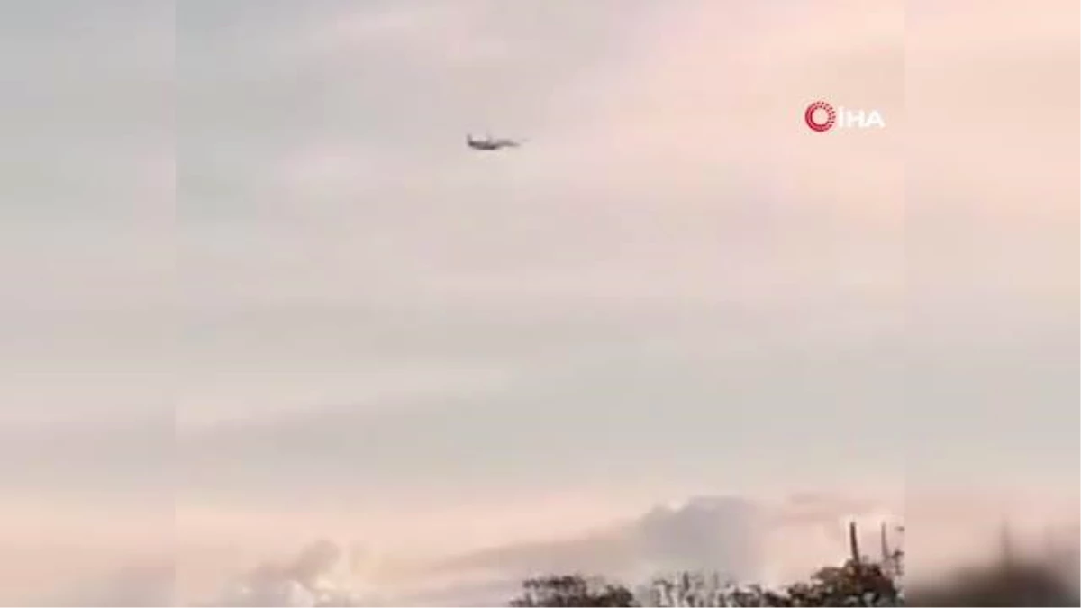 Kolombiya\'da eğitim uçuşunda iki askeri uçak çarpıştı: 1 ölü