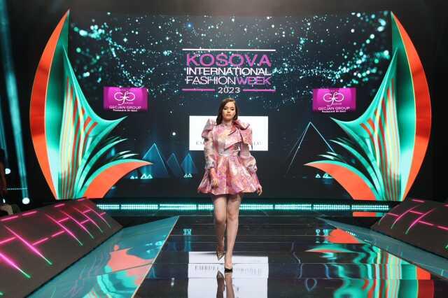 Ünlü modacı Emrullah Köroğlu, Kosova Fashion Week'e damga vurdu Ünlü modacı Emrullah Köroğlu, Kosova Fashion Week'e damga vurdu