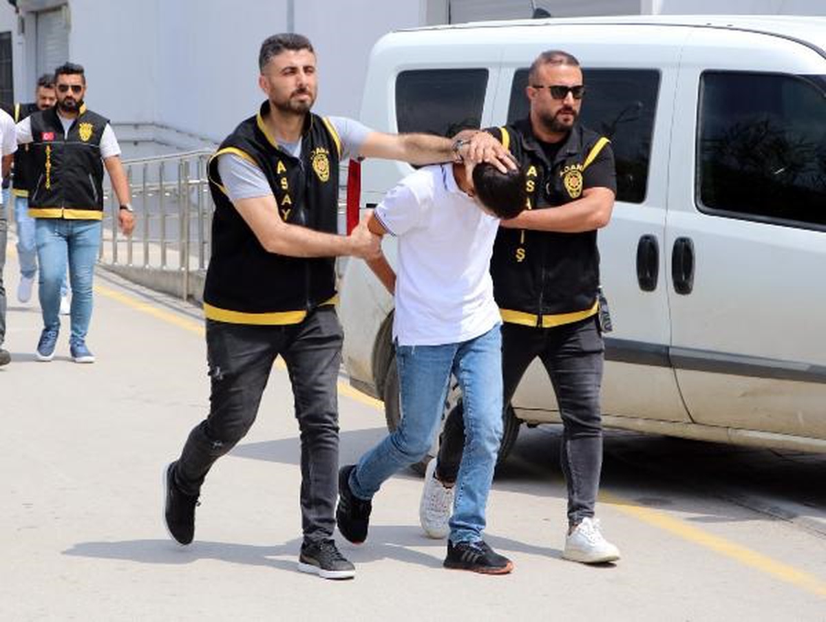 Adana\'da Alacak Meselesi Silahlı Kavgaya Dönüştü: 1 Ölü